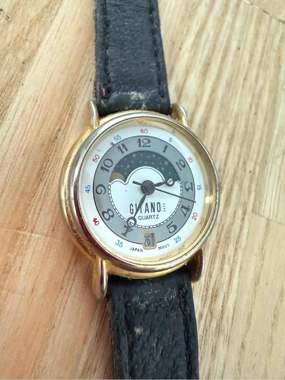 Vintage Gitano ladies golf tone Sun moon phase watch NEW BATTERY